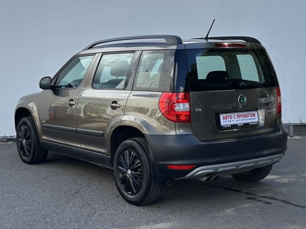 Skoda Yeti I с пробегом 2013 года, цена 990 000 рублей, 67954 км, внедорожник, Автокод Объявления