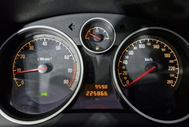 Opel Astra J Рестайлинг с пробегом 2012 года, цена 515 000 рублей, 225866 км, седан, Автокод Объявления