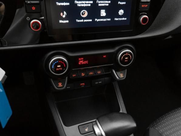 Kia Rio IV Рестайлинг с пробегом 2021 года, цена 1 880 000 рублей, 63288 км, хэтчбек, Автокод Объявления
