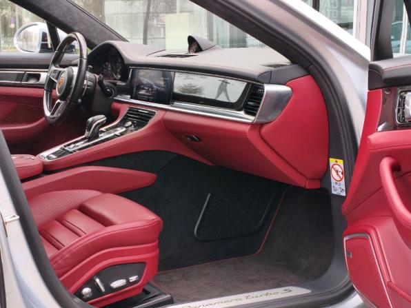Porsche Panamera II с пробегом 2018 года, цена 9 320 000 рублей, 60000 км, фастбек, Автокод Объявления