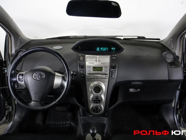 Toyota Yaris II с пробегом 2008 года, цена 488 000 рублей, 170708 км, хэтчбек, Автокод Объявления