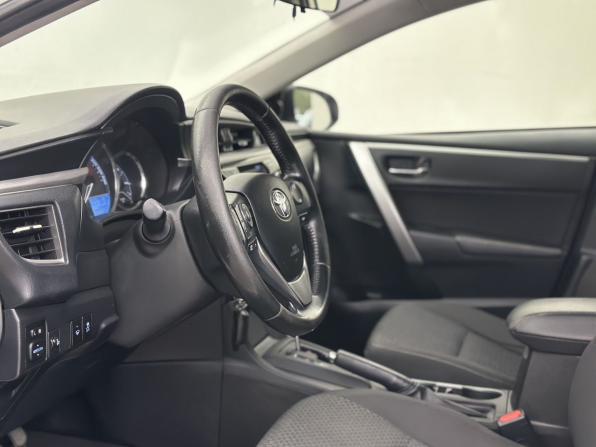 Toyota Corolla XI (E160 E170 E180) с пробегом 2014 года, цена 1 140 000 рублей, 287495 км, седан, Автокод Объявления