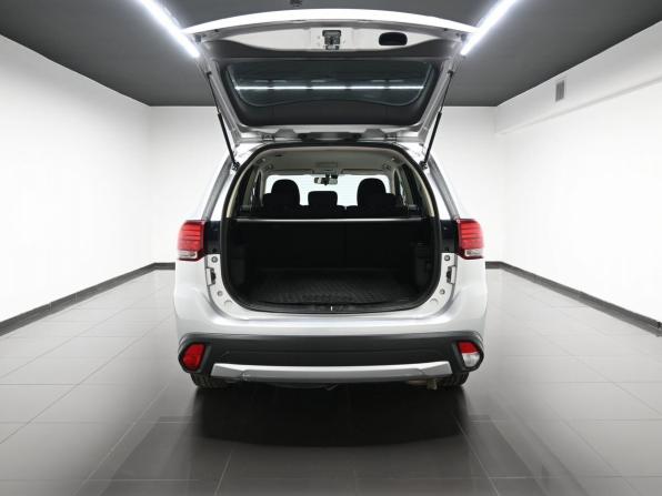 Mitsubishi Outlander III Рестайлинг 2 с пробегом 2018 года, цена 1 895 000 рублей, 156892 км, внедорожник, Автокод Объявления