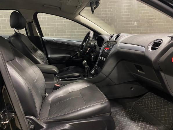Ford Mondeo IV Рестайлинг с пробегом 2011 года, цена 660 000 рублей, 260779 км, седан, Автокод Объявления