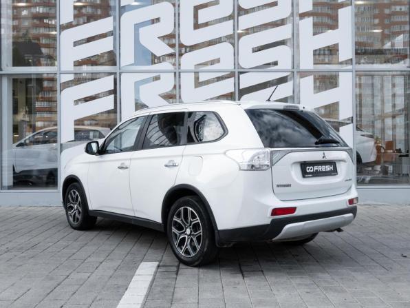 Mitsubishi Outlander III Рестайлинг с пробегом 2014 года, цена 1 353 000 рублей, 221279 км, внедорожник, Автокод Объявления