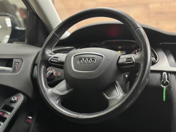 Audi A4 IV (B8) Рестайлинг с пробегом 2013 года, цена 1 250 000 рублей, 129910 км, седан, Автокод Объявления