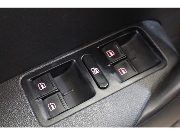 Volkswagen Polo V Рестайлинг с пробегом 2016 года, цена 1 073 000 рублей, 155830 км, седан, Автокод Объявления