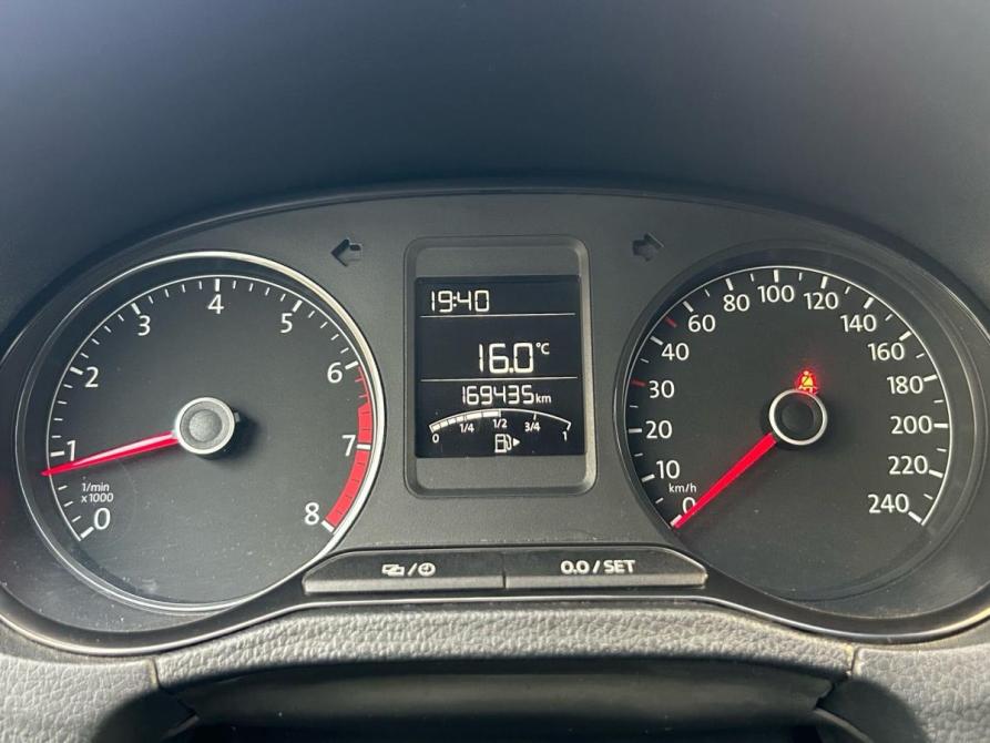 Volkswagen Polo V Рестайлинг Санкт-Петербург  - изображение 17