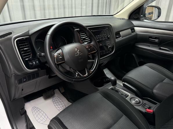 Mitsubishi Outlander III Рестайлинг 2 с пробегом 2016 года, цена 1 949 000 рублей, 158615 км, внедорожник, Автокод Объявления