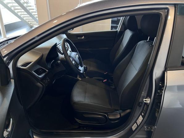 Hyundai Solaris II с пробегом 2018 года, цена 1 254 000 рублей, 138926 км, седан, Автокод Объявления