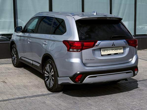 Mitsubishi Outlander III Рестайлинг 3 с пробегом 2020 года, цена 2 326 000 рублей, 120627 км, внедорожник, Автокод Объявления