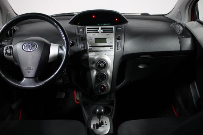 Toyota Yaris II с пробегом 2006 года, цена 349 000 рублей, 200000 км, хэтчбек, Автокод Объявления