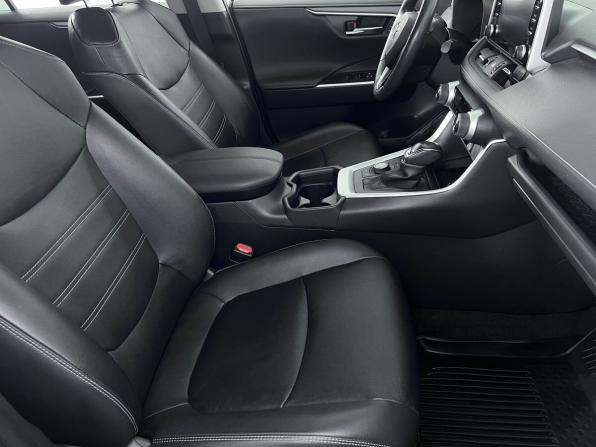 Toyota RAV4 V (XA50) с пробегом 2021 года, цена 3 690 000 рублей, 81400 км, внедорожник, Автокод Объявления