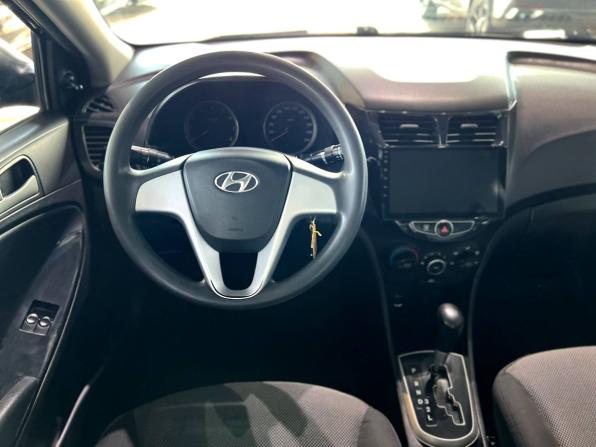 Hyundai Solaris I с пробегом 2013 года, цена 680 000 рублей, 263335 км, седан, Автокод Объявления
