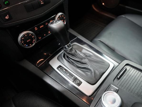 Mercedes-Benz C-Класс III (W204) с пробегом 2010 года, цена 990 000 рублей, 264564 км, седан, Автокод Объявления