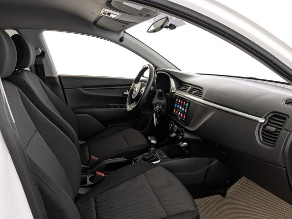 Kia Rio IV Рестайлинг с пробегом 2021 года, цена 1 755 000 рублей, 36766 км, хэтчбек, Автокод Объявления