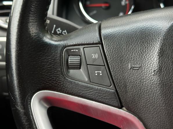 Opel Antara I Рестайлинг с пробегом 2014 года, цена 799 000 рублей, 301538 км, внедорожник, Автокод Объявления
