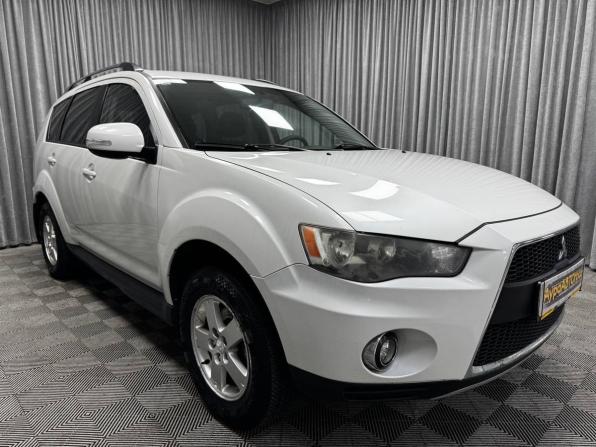 Mitsubishi Outlander II Рестайлинг с пробегом 2011 года, цена 1 250 000 рублей, 263114 км, внедорожник, Автокод Объявления