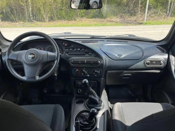 Chevrolet Niva I Рестайлинг с пробегом 2015 года, цена 670 000 рублей, 120000 км, внедорожник, Автокод Объявления