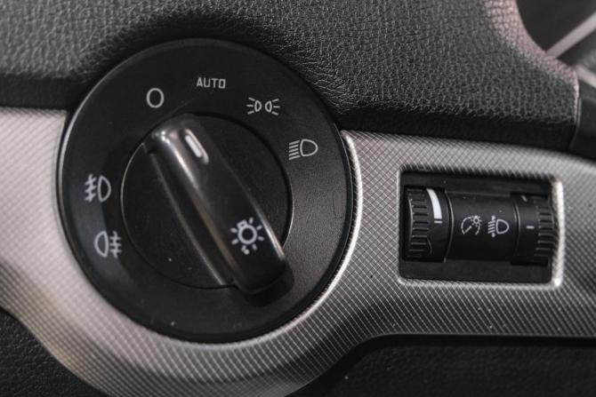 Skoda Octavia II (A5) Рестайлинг с пробегом 2012 года, цена 499 000 рублей, 370000 км, лифтбек, Автокод Объявления