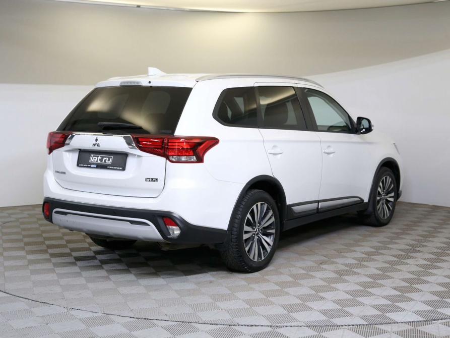 Mitsubishi Outlander III Рестайлинг 3 Санкт-Петербург  - изображение 5