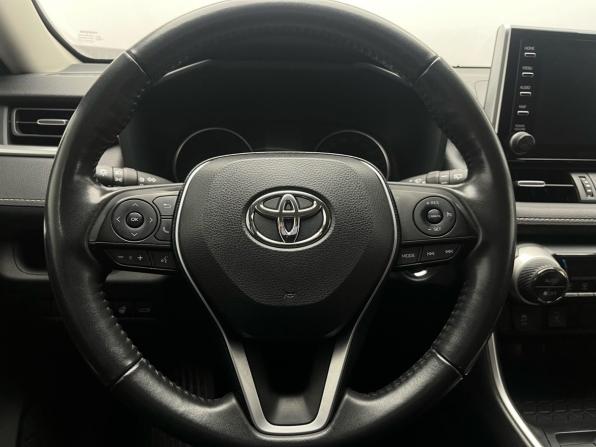 Toyota RAV4 V (XA50) с пробегом 2021 года, цена 3 599 000 рублей, 78280 км, внедорожник, Автокод Объявления