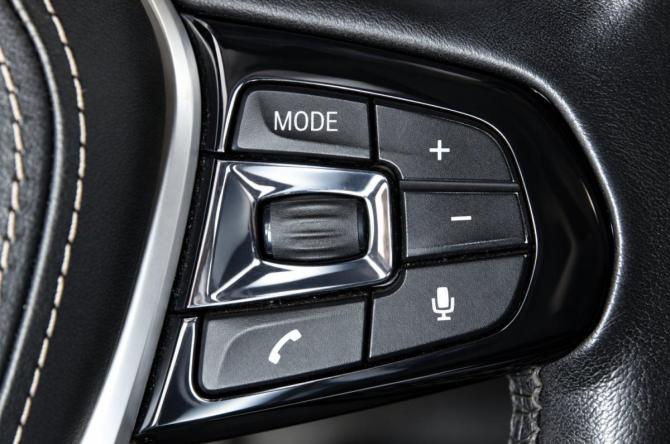 BMW 5 серии VII (G30/G31/G38) с пробегом 2018 года, цена 3 529 000 рублей, 93000 км, седан, Автокод Объявления
