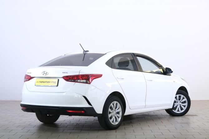 Hyundai Solaris II Рестайлинг с пробегом 2022 года, цена 1 479 000 рублей, 125000 км, седан, Автокод Объявления