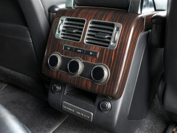 Land Rover Range Rover IV с пробегом 2014 года, цена 3 060 000 рублей, 198244 км, внедорожник, Автокод Объявления