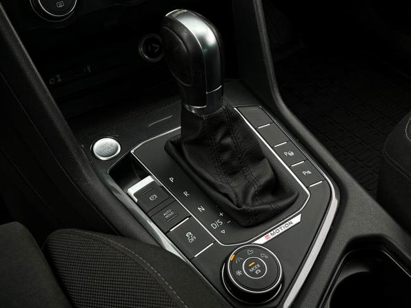 Volkswagen Tiguan II с пробегом 2017 года, цена 2 083 900 рублей, 187443 км, внедорожник, Автокод Объявления