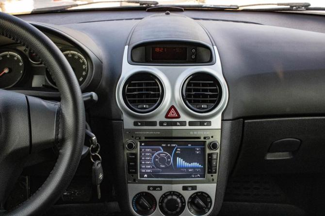 Opel Corsa D Рестайлинг II с пробегом 2013 года, цена 579 000 рублей, 176033 км, хэтчбек, Автокод Объявления