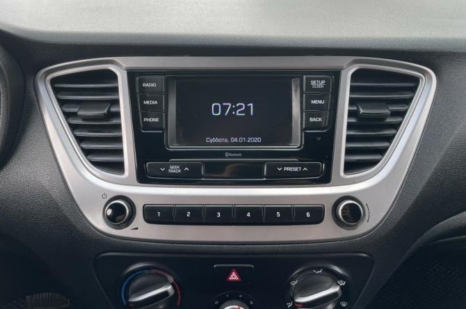 Hyundai Solaris II с пробегом 2019 года, цена 1 373 000 рублей, 122473 км, седан, Автокод Объявления