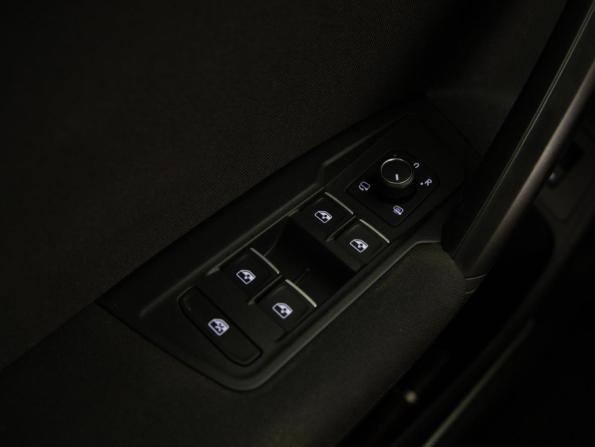Volkswagen Tiguan II с пробегом 2018 года, цена 2 099 000 рублей, 125034 км, внедорожник, Автокод Объявления