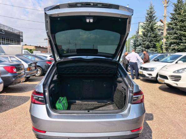 Skoda Superb III Рестайлинг с пробегом 2019 года, цена 2 700 000 рублей, 108056 км, лифтбек, Автокод Объявления