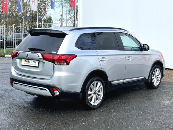 Mitsubishi Outlander III Рестайлинг 3 с пробегом 2021 года, цена 2 850 000 рублей, 42677 км, внедорожник, Автокод Объявления