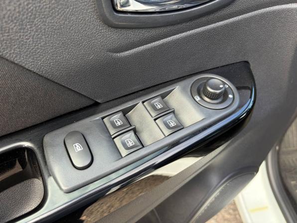 Renault Kaptur I с пробегом 2018 года, цена 1 175 000 рублей, 228000 км, внедорожник, Автокод Объявления