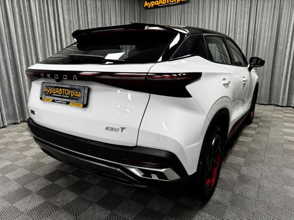 Omoda C5 I с пробегом 2022 года, цена 1 810 000 рублей, 65575 км, внедорожник, Автокод Объявления