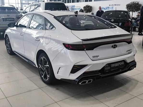 Hyundai Lafesta I Рестайлинг с пробегом 2025 года, цена 2 990 000 рублей, 72 км, седан, Автокод Объявления