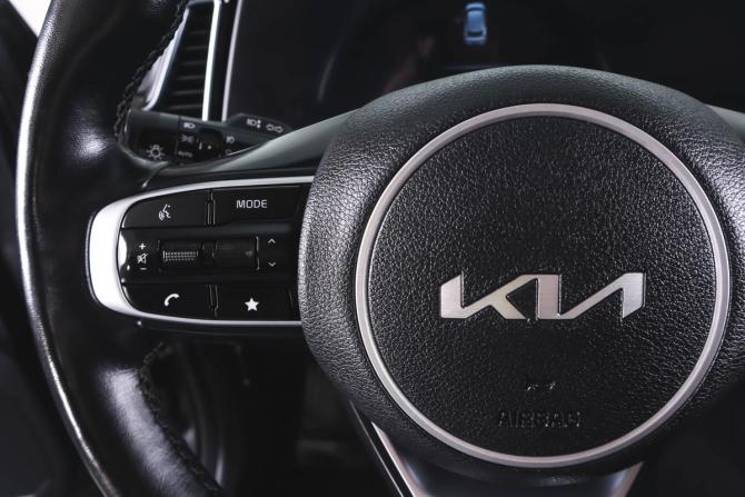 Kia Sportage V с пробегом 2023 года, цена 3 299 000 рублей, 118000 км, внедорожник, Автокод Объявления