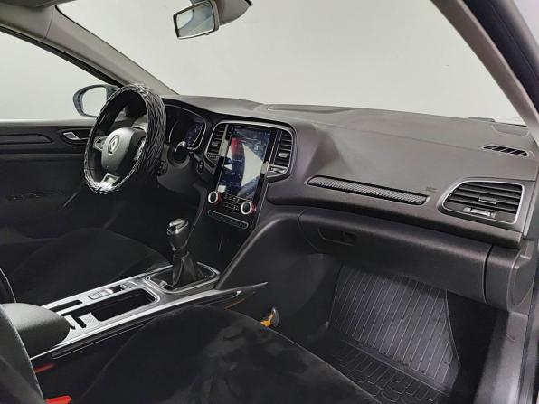 Renault Megane IV с пробегом 2019 года, цена 1 550 000 рублей, 87572 км, универсал, Автокод Объявления