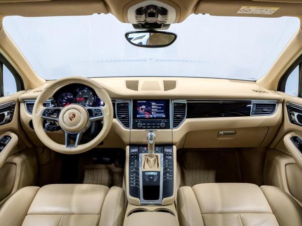 Porsche Macan I с пробегом 2016 года, цена 4 550 000 рублей, 48614 км, внедорожник, Автокод Объявления
