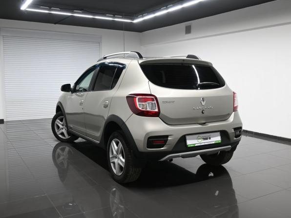 Renault Sandero II с пробегом 2017 года, цена 1 115 000 рублей, 123452 км, хэтчбек, Автокод Объявления