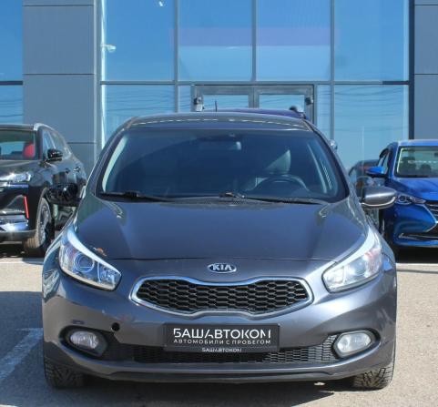 Kia Ceed II с пробегом 2014 года, цена 835 000 рублей, 157000 км, хэтчбек, Автокод Объявления