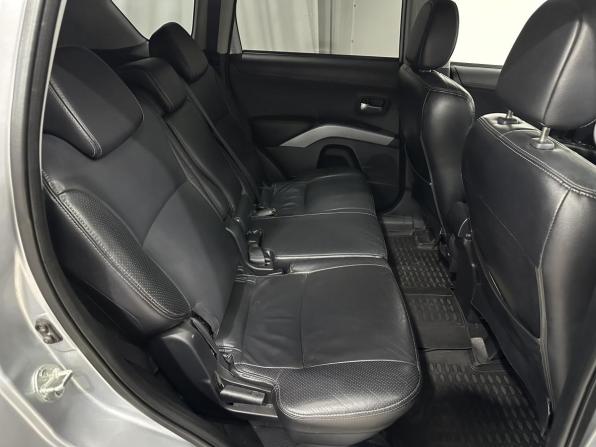 Mitsubishi Outlander II Рестайлинг с пробегом 2010 года, цена 1 180 000 рублей, 272288 км, внедорожник, Автокод Объявления