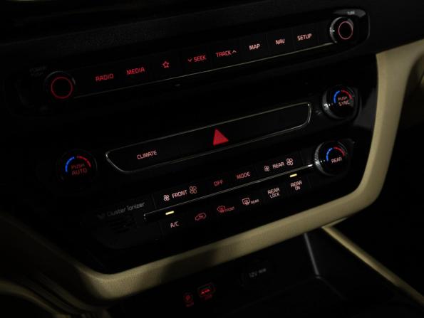 Kia Carnival III с пробегом 2019 года, цена 2 969 700 рублей, 116305 км, минивэн, Автокод Объявления