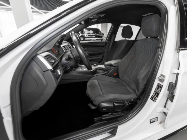 BMW 3 серии VI (F3x) Рестайлинг с пробегом 2018 года, цена 2 650 000 рублей, 112864 км, седан, Автокод Объявления