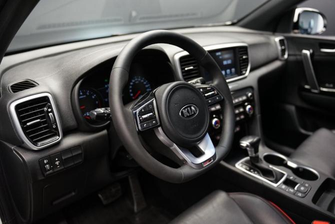 Kia Sportage IV Рестайлинг с пробегом 2020 года, цена 2 899 000 рублей, 76550 км, внедорожник, Автокод Объявления