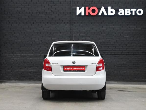 Skoda Fabia II Рестайлинг с пробегом 2013 года, цена 570 000 рублей, 182126 км, хэтчбек, Автокод Объявления