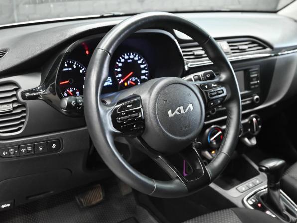 Kia Rio IV Рестайлинг с пробегом 2021 года, цена 1 860 000 рублей, 102267 км, седан, Автокод Объявления