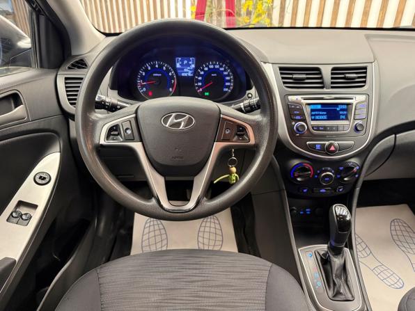 Hyundai Solaris I Рестайлинг с пробегом 2015 года, цена 825 000 рублей, 183000 км, седан, Автокод Объявления